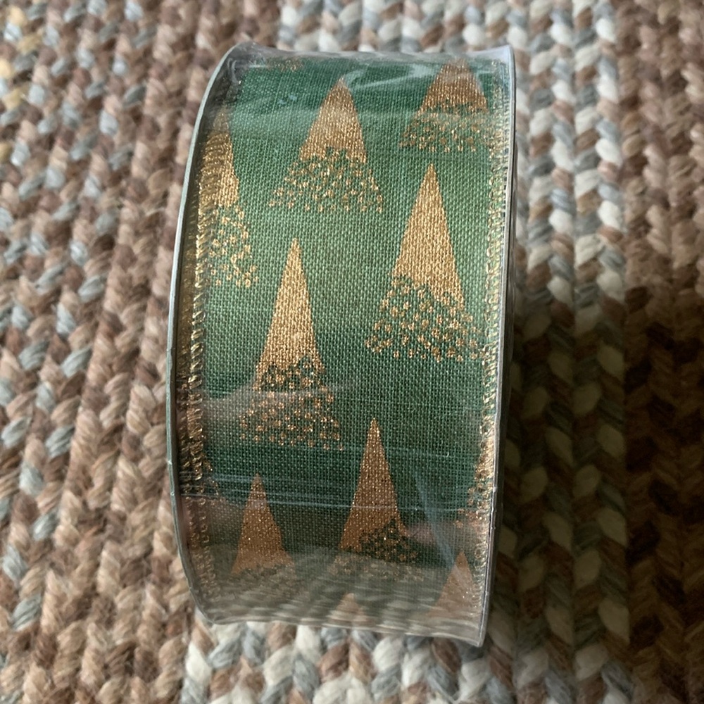 Member’s Mark wired Christmas tree ribbon 50 yards 2.5” width nwt